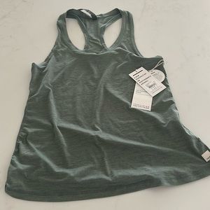 Vuori Performance Tank